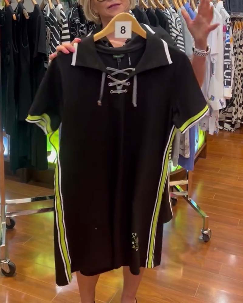 Abito a tubino con risvolto e cravatta a contrasto