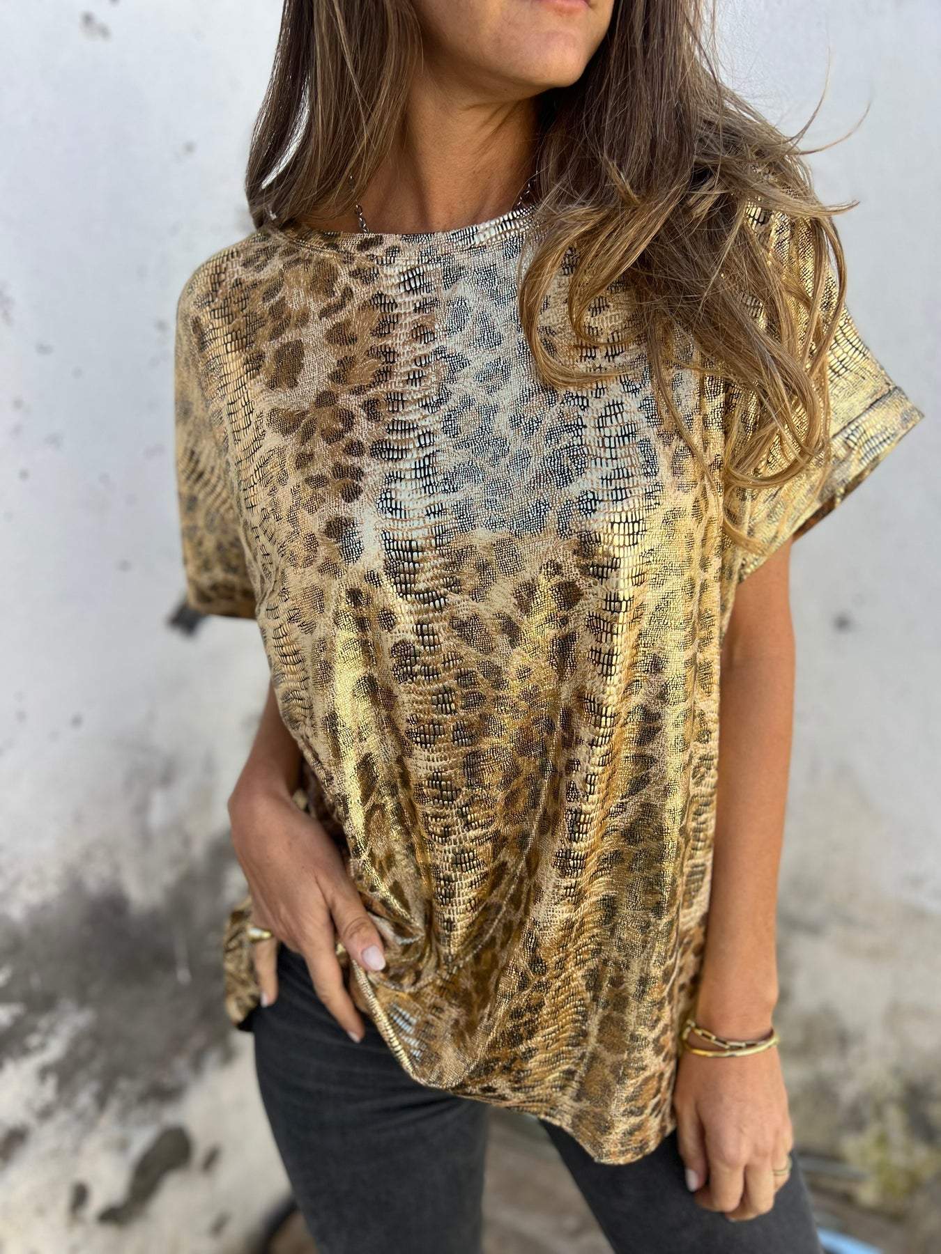 Women's Round Neck Short Sleeve Leopard Print Top tops